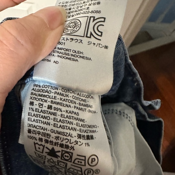 Levi’s Women’s 505 Straight Leg Denim Jeans - Picture 12 of 14